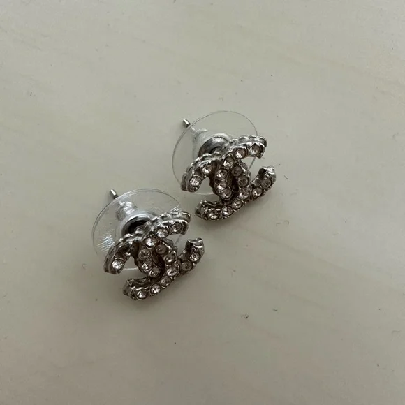 authentic chanel cc crystal earrings - Picture 1 of 3